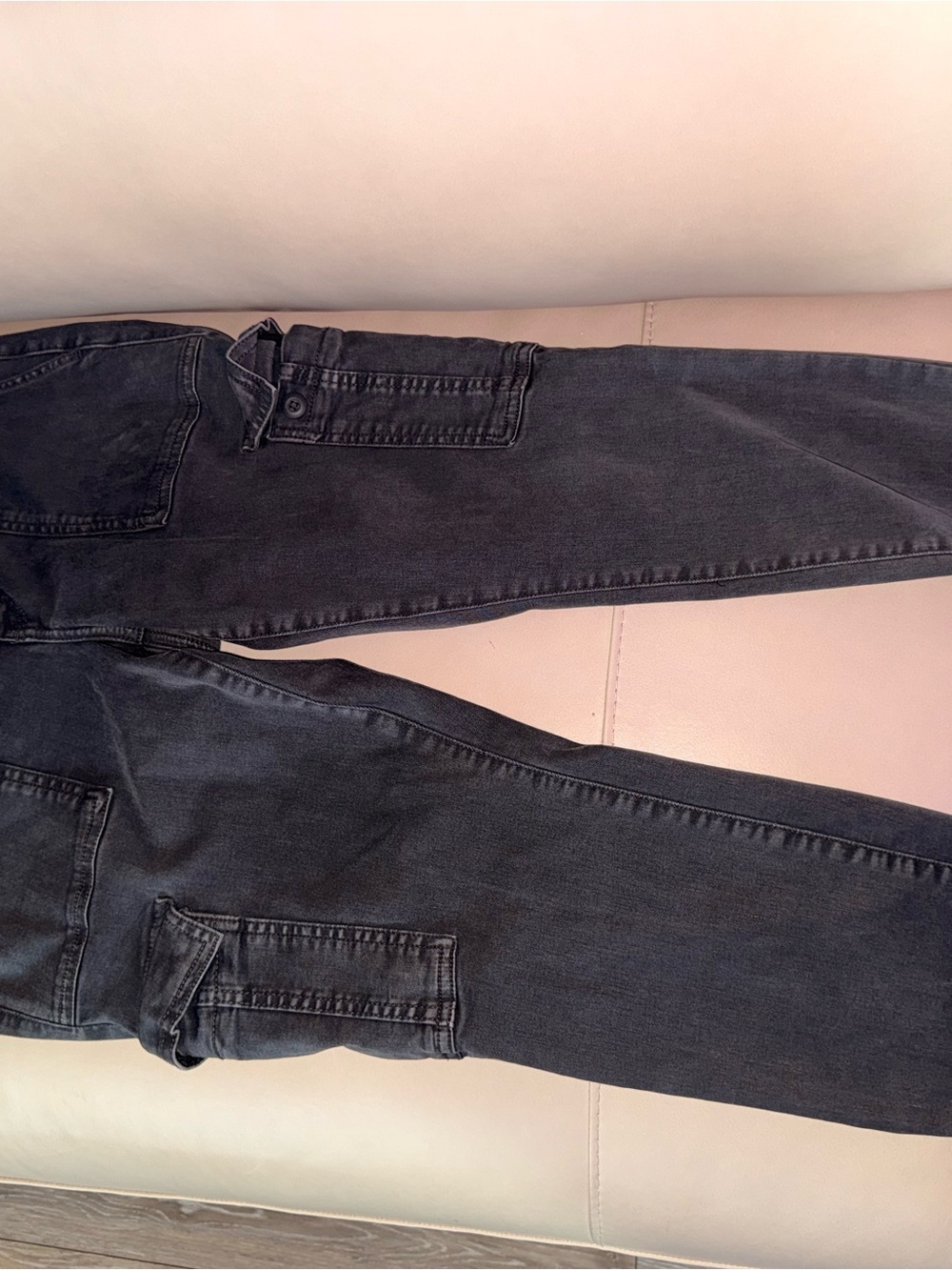American Eagle Outfitters Women's Black Skinny cargo jean (next level stretch)